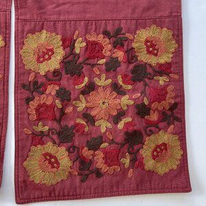 Ridgefield Home Table Runner - Thumbnail 2